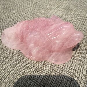 (C) Money Toad feng shui Rose Quartz Lucky Carved Stone Crystal Frog Figurine